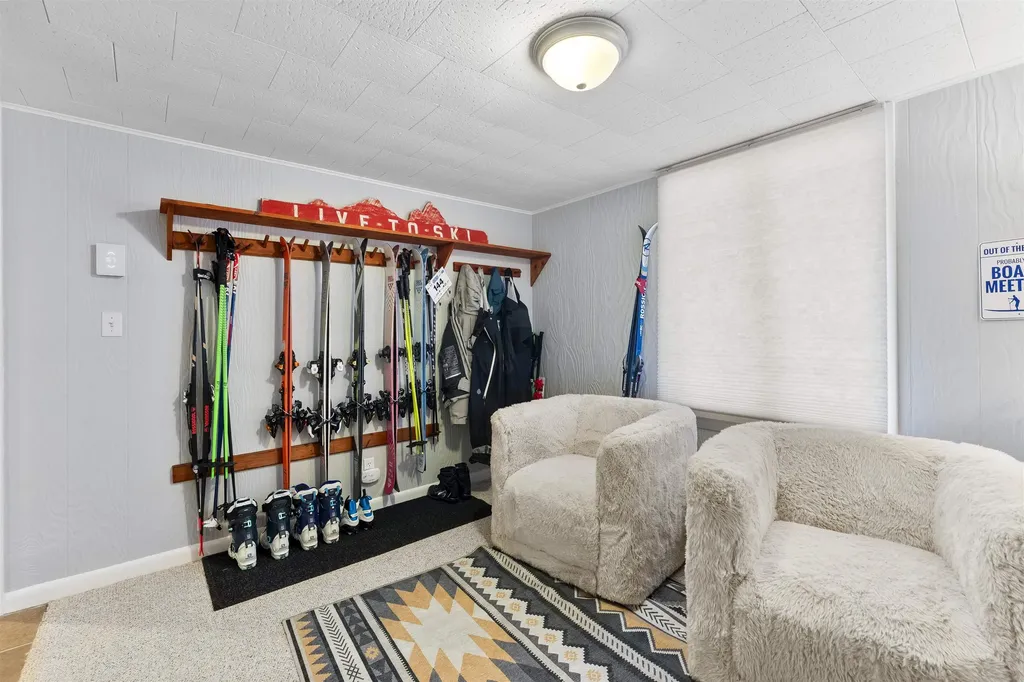 217 Magic Circle Londonderry VT 05148