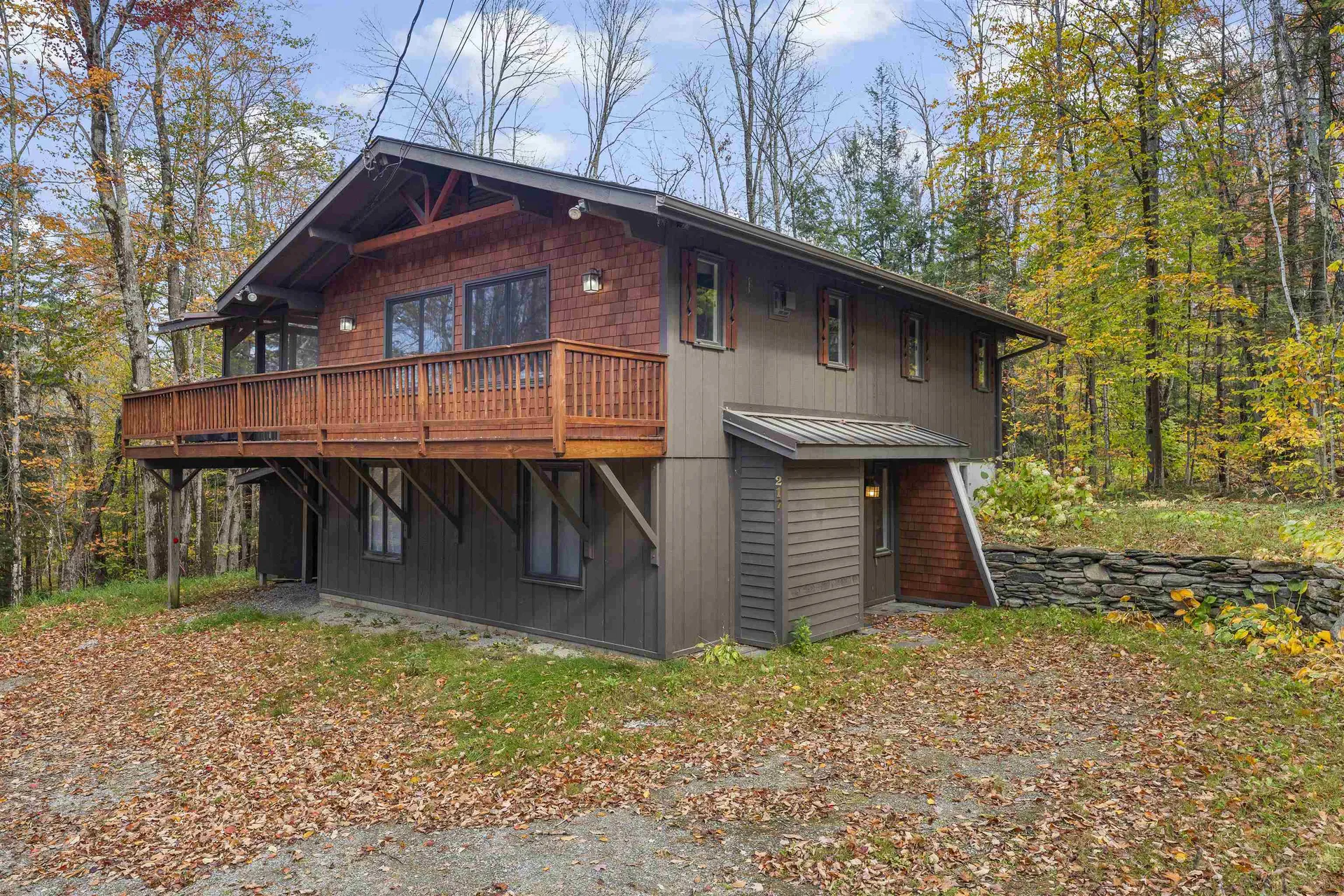 217 Magic Circle Londonderry VT 05148