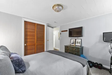 217 Magic Circle Londonderry VT 05148