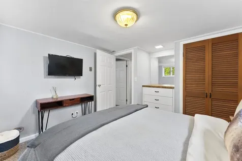 217 Magic Circle Londonderry VT 05148