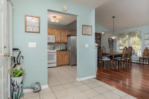 5 Holly Circle Bow NH 03304