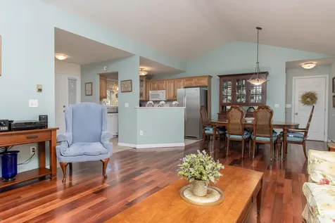 5 Holly Circle Bow NH 03304