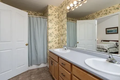 5 Holly Circle Bow NH 03304