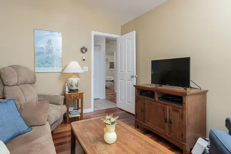 5 Holly Circle Bow NH 03304