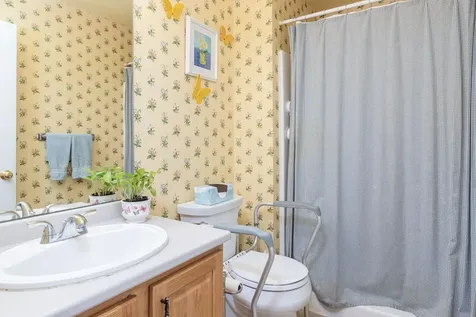 5 Holly Circle Bow NH 03304