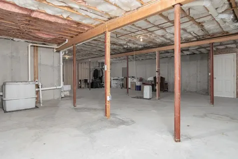 5 Holly Circle Bow NH 03304