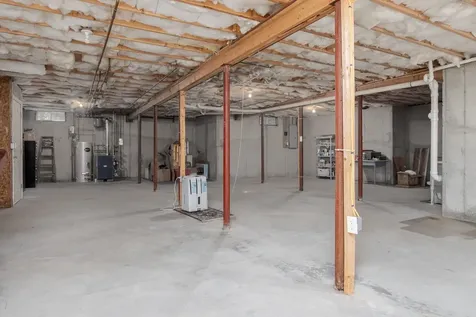 5 Holly Circle Bow NH 03304