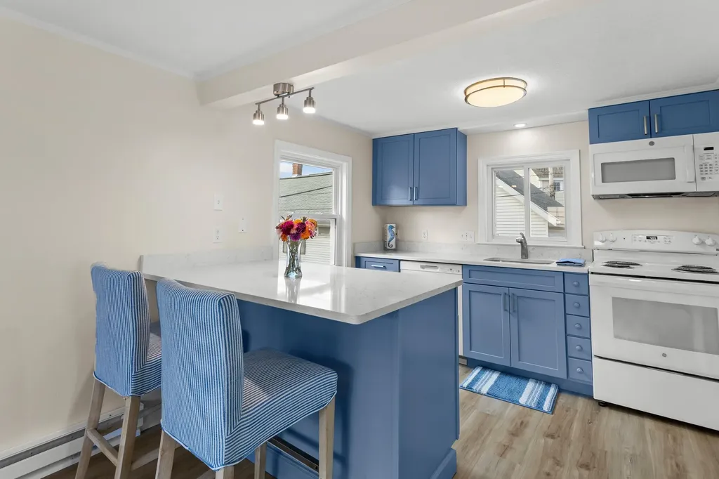 11 Boars Head Terrace Hampton NH 03842