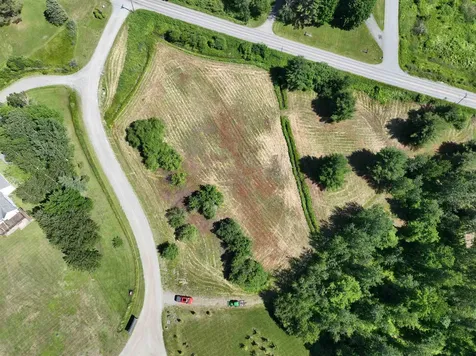 00 Macintosh Lane Derby VT 05829