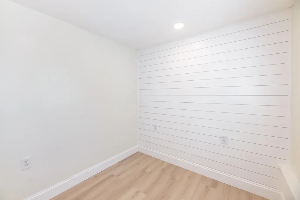 109 Dockham Shore Road Gilford NH 03249