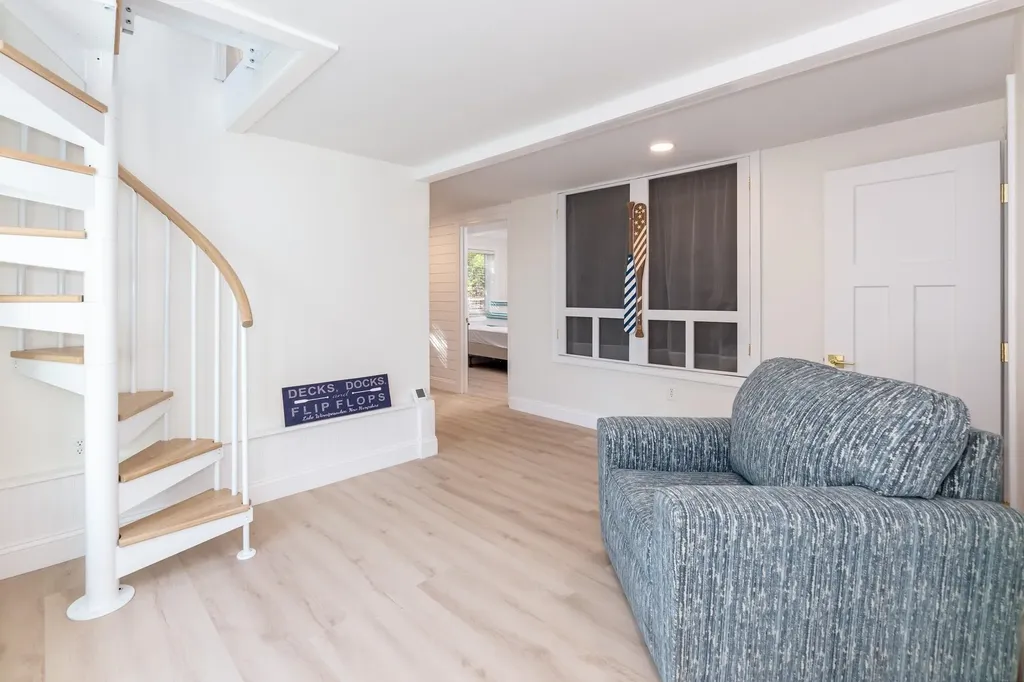 109 Dockham Shore Road Gilford NH 03249