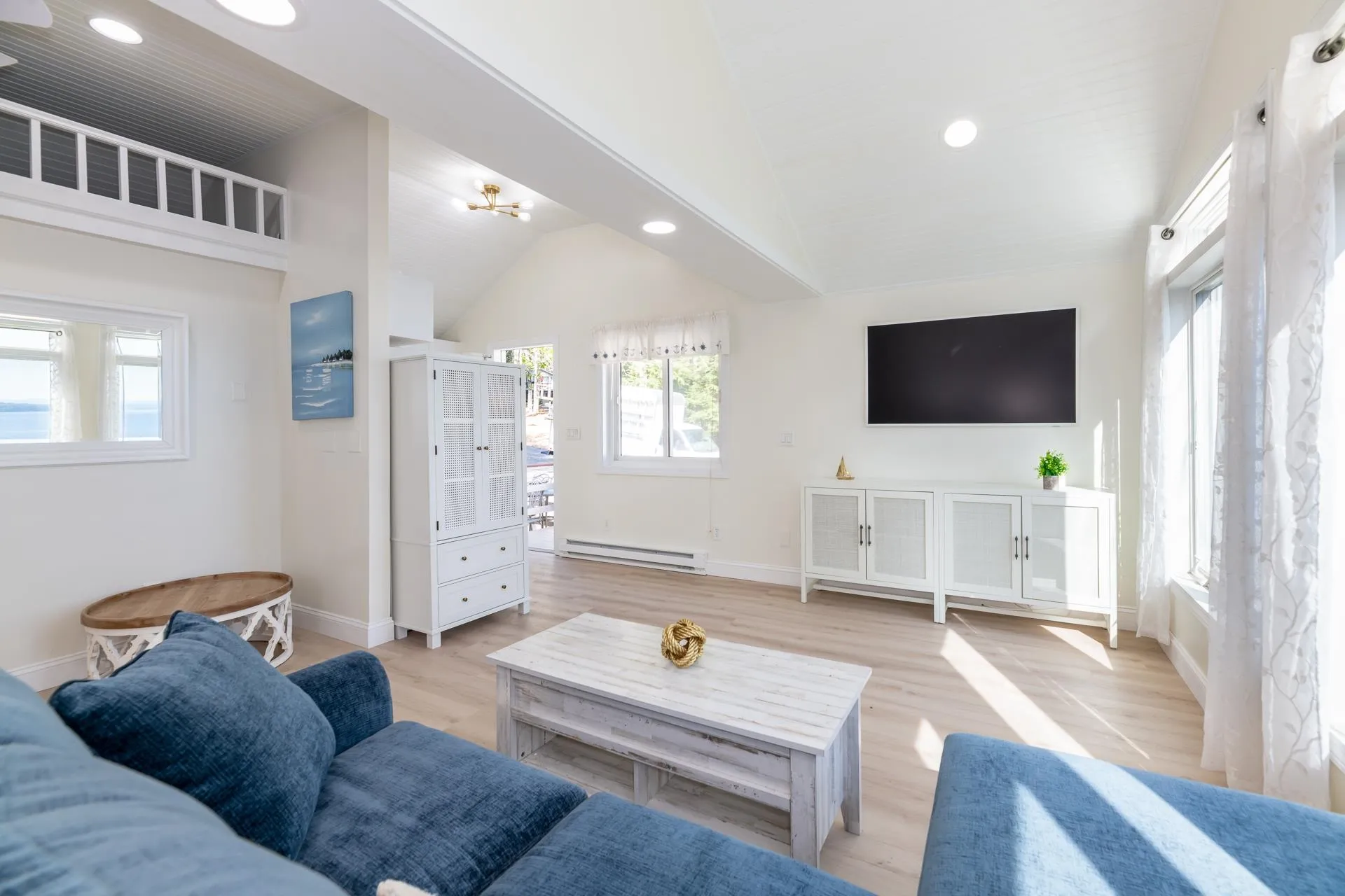 109 Dockham Shore Road Gilford NH 03249