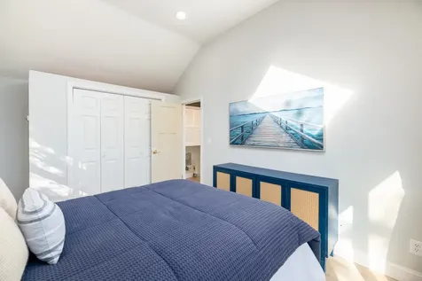 109 Dockham Shore Road Gilford NH 03249