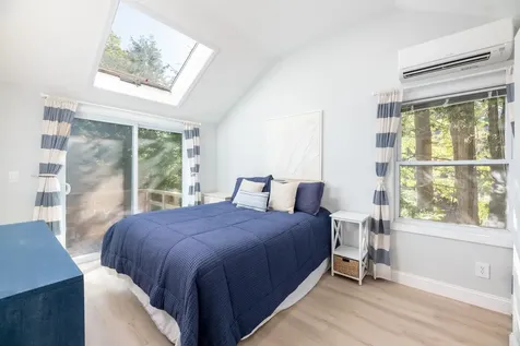 109 Dockham Shore Road Gilford NH 03249