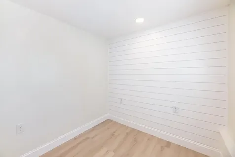 109 Dockham Shore Road Gilford NH 03249