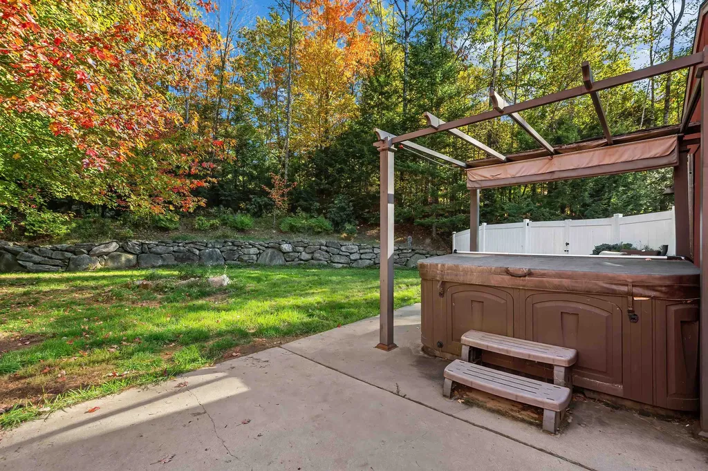 356 Route 103 Sunapee NH 03782