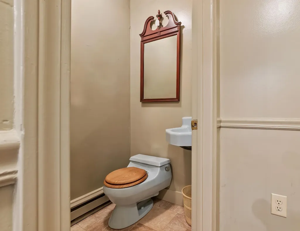 356 Route 103 Sunapee NH 03782