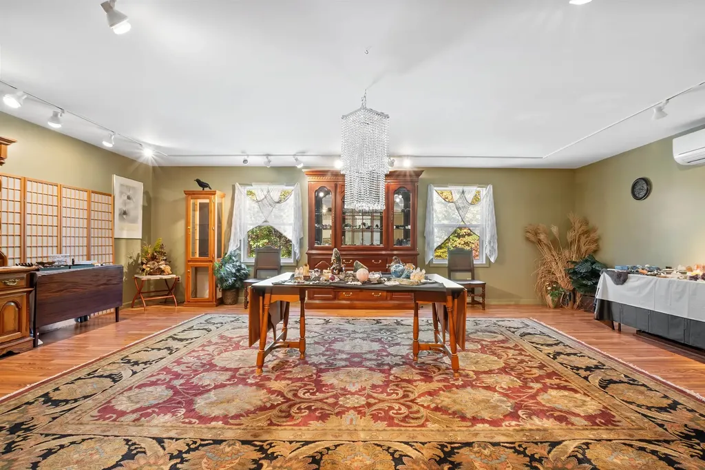 356 Route 103 Sunapee NH 03782