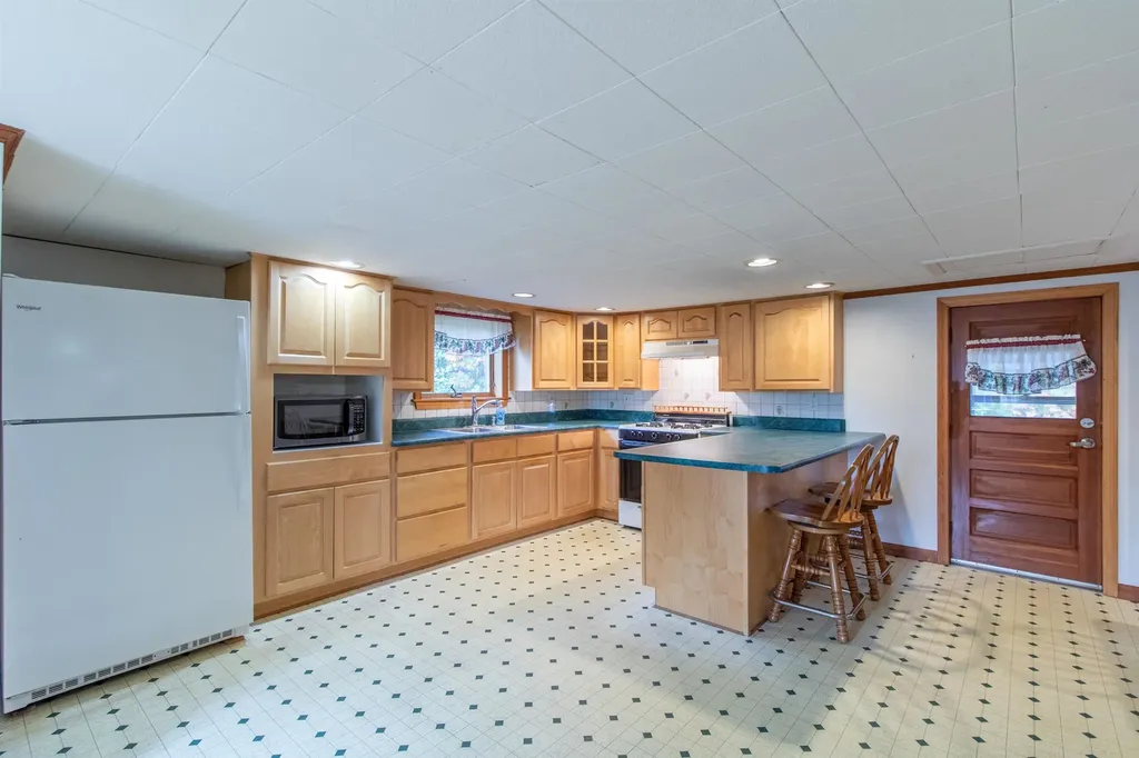 46 Duchess Avenue Newport City VT 05855