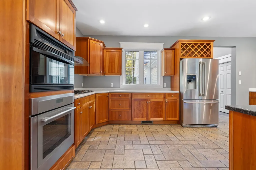 148 Broad Cove Drive Concord NH 03303