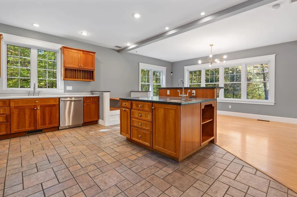 148 Broad Cove Drive Concord NH 03303