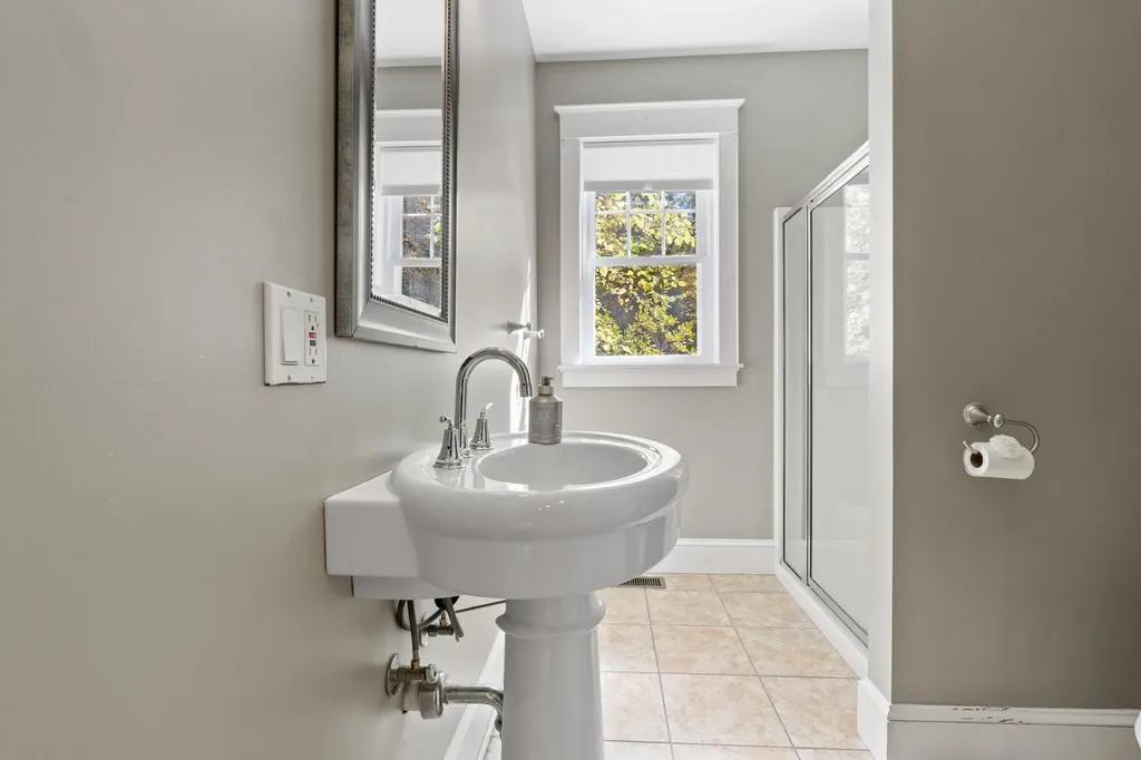 148 Broad Cove Drive Concord NH 03303