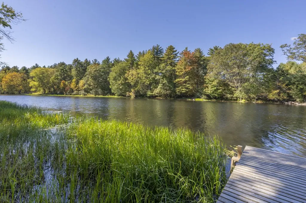 148 Broad Cove Drive Concord NH 03303