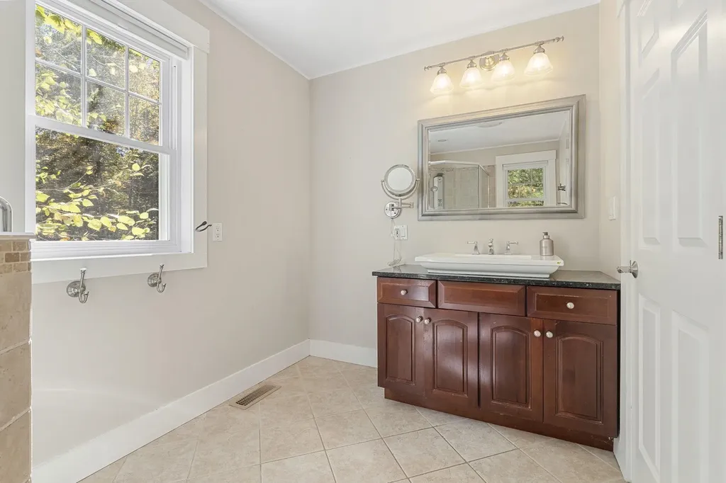 148 Broad Cove Drive Concord NH 03303