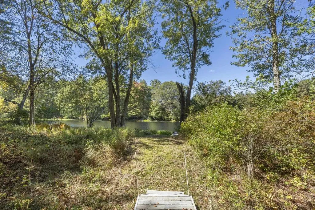 148 Broad Cove Drive Concord NH 03303