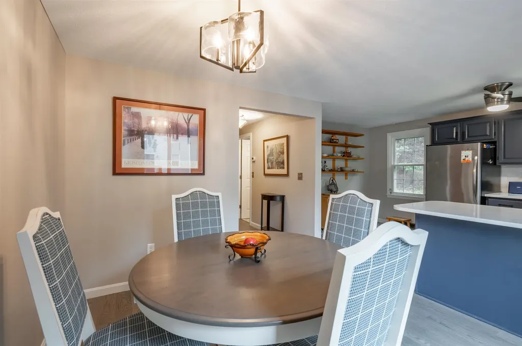 26 Andover Down Nashua NH 03063