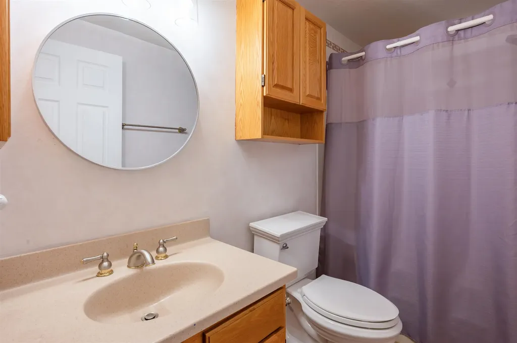 26 Andover Down Nashua NH 03063