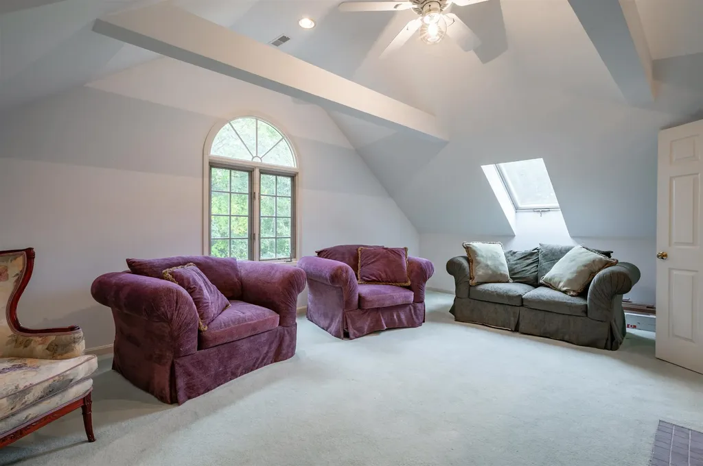 26 Andover Down Nashua NH 03063