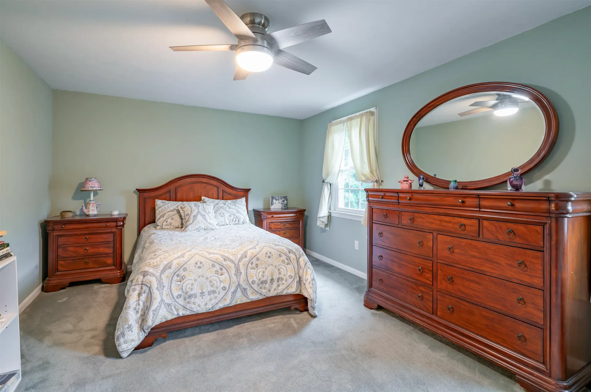 26 Andover Down Nashua NH 03063