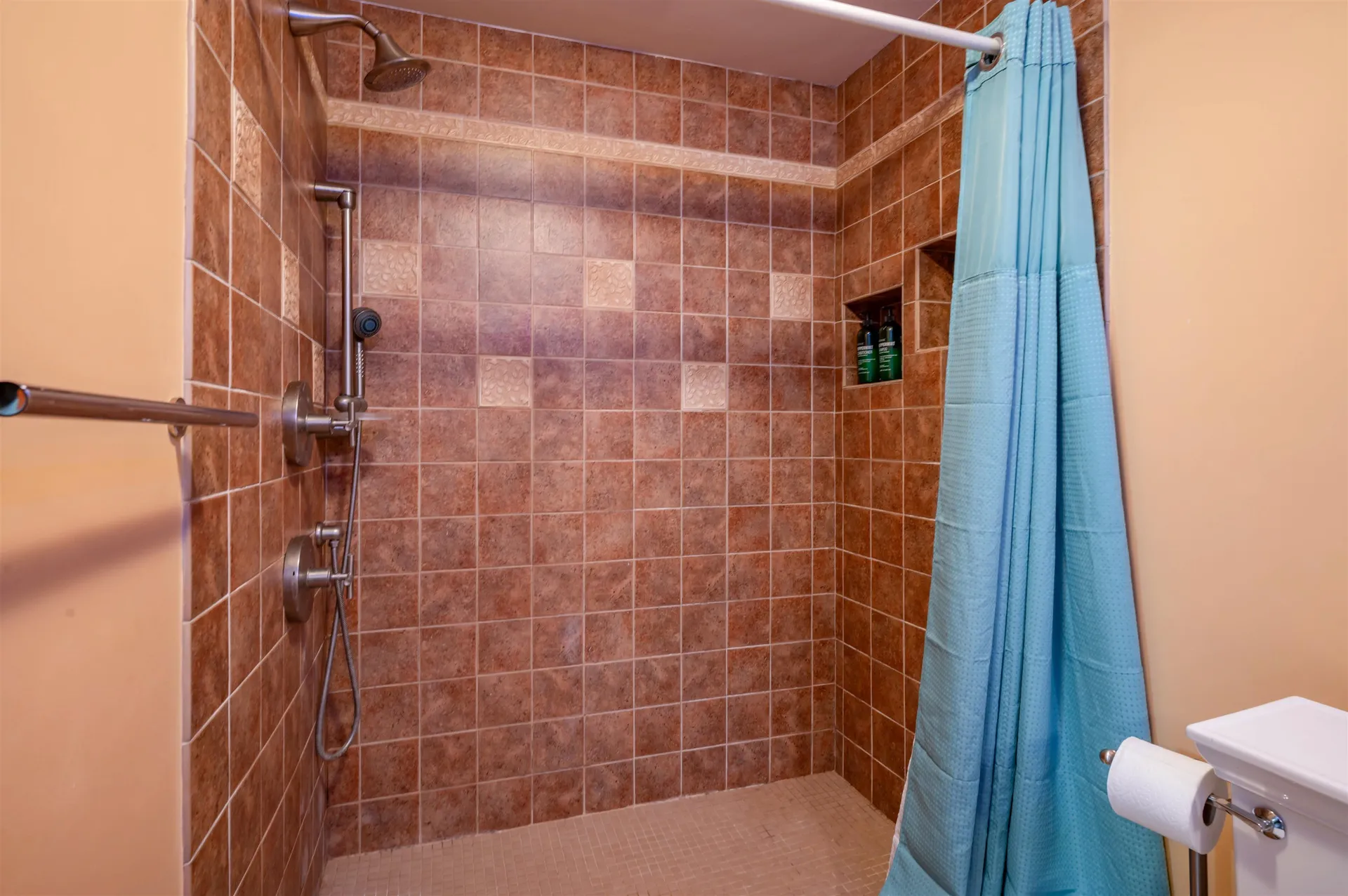 26 Andover Down Nashua NH 03063