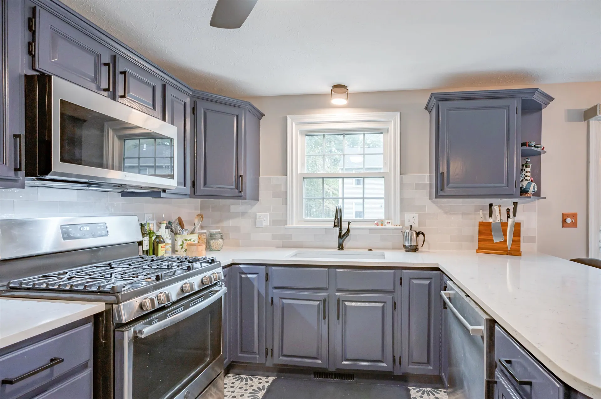 26 Andover Down Nashua NH 03063