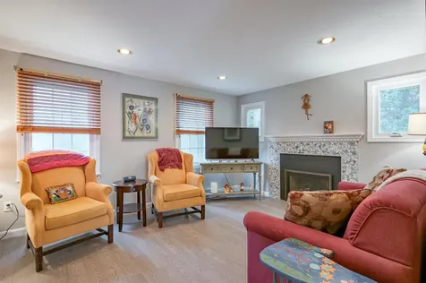 26 Andover Down Nashua NH 03063