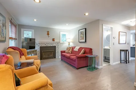 26 Andover Down Nashua NH 03063