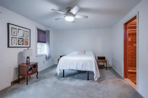 26 Andover Down Nashua NH 03063