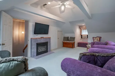 26 Andover Down Nashua NH 03063