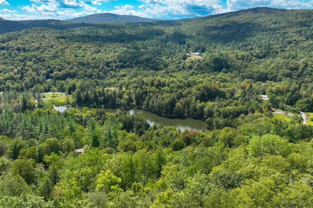 2-66 Goshawk Road Plymouth VT 05056