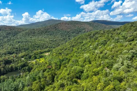 2-66 Goshawk Road Plymouth VT 05056