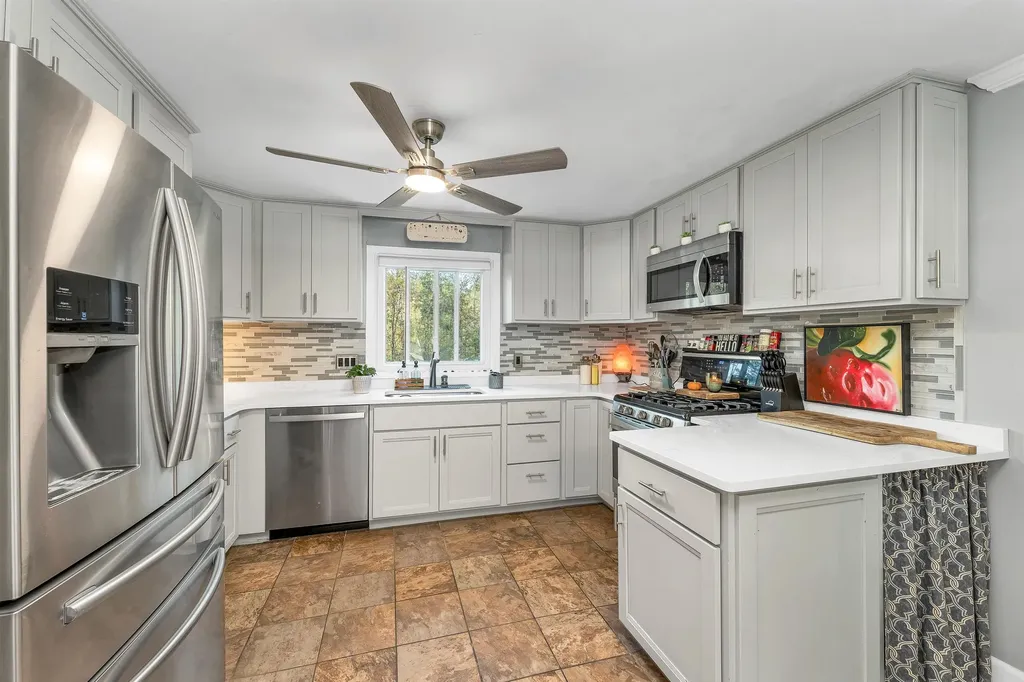 422 Deerpath Lane Pembroke NH 03275