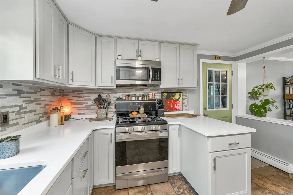 422 Deerpath Lane Pembroke NH 03275