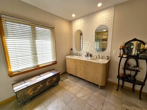 184 Sloan Street Newport City VT 05855