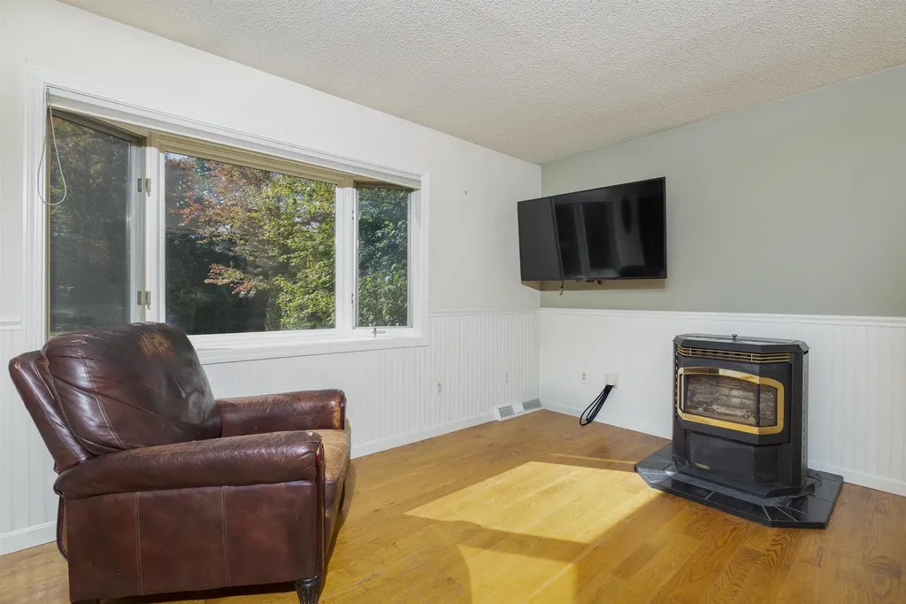 1 Downes Avenue Lebanon NH 03766