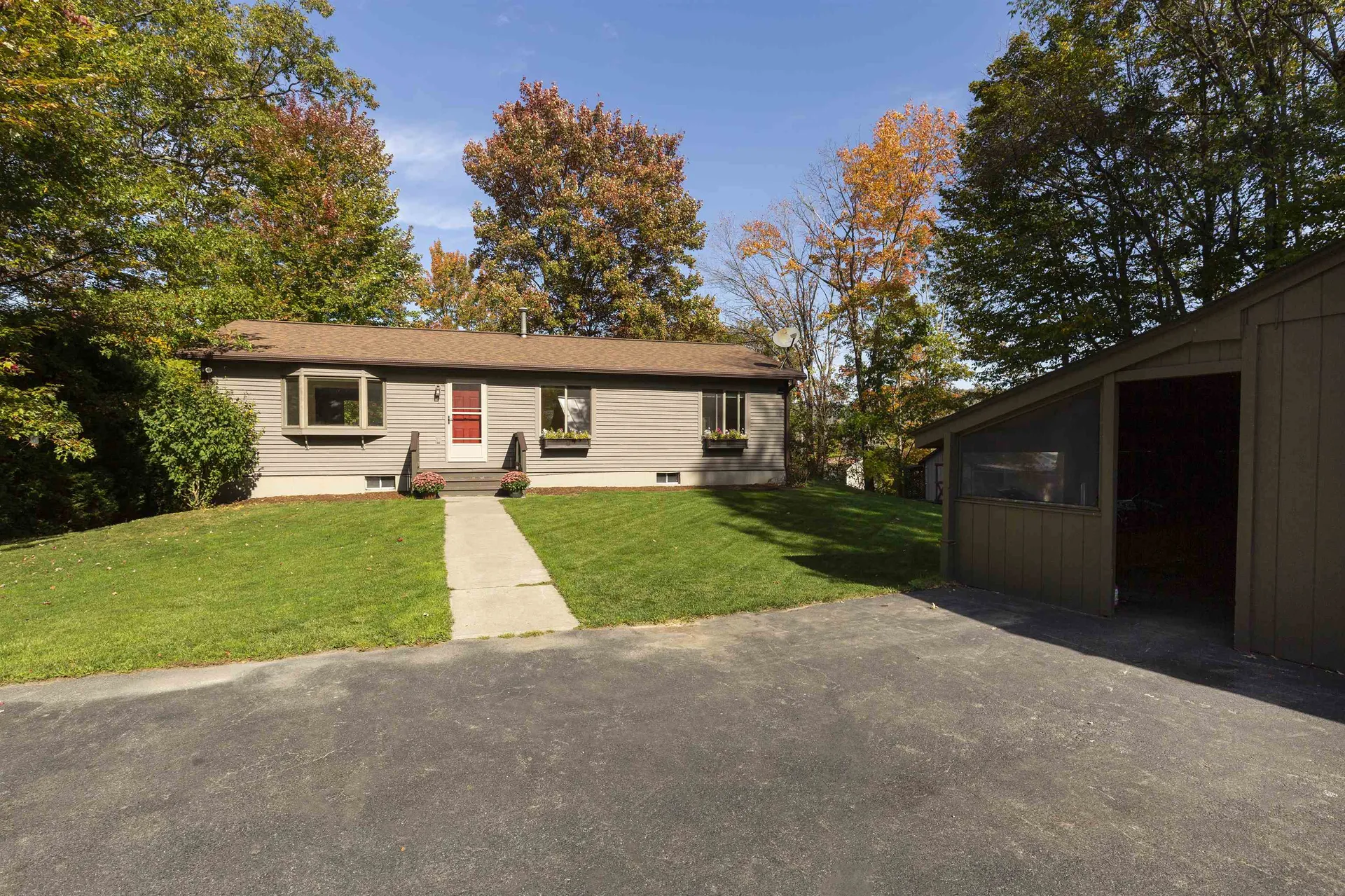 1 Downes Avenue Lebanon NH 03766