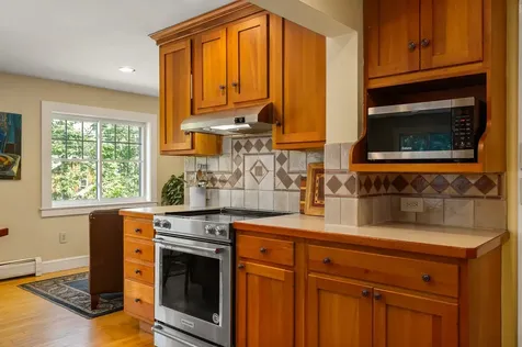 96 Madbury Road Durham NH 03824