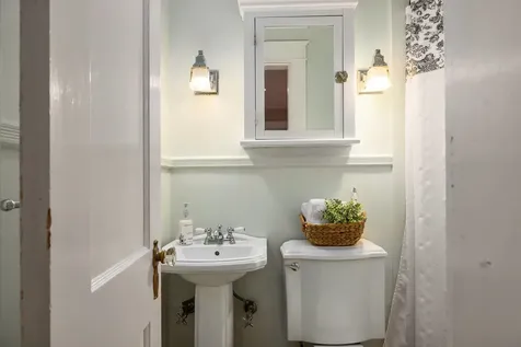 96 Madbury Road Durham NH 03824