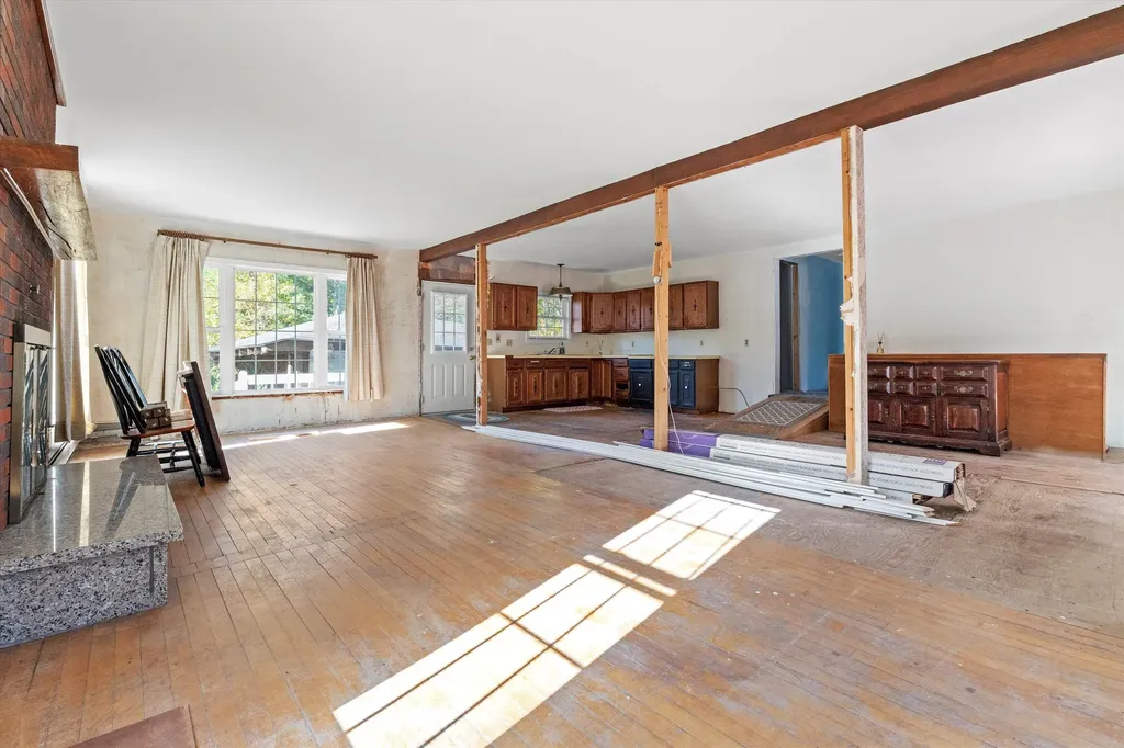 233-2 Pembroke Street Pembroke NH 03275