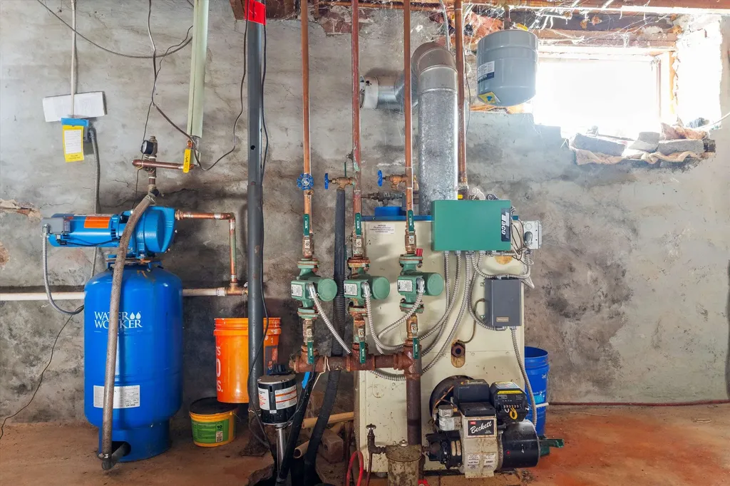 233-2 Pembroke Street Pembroke NH 03275